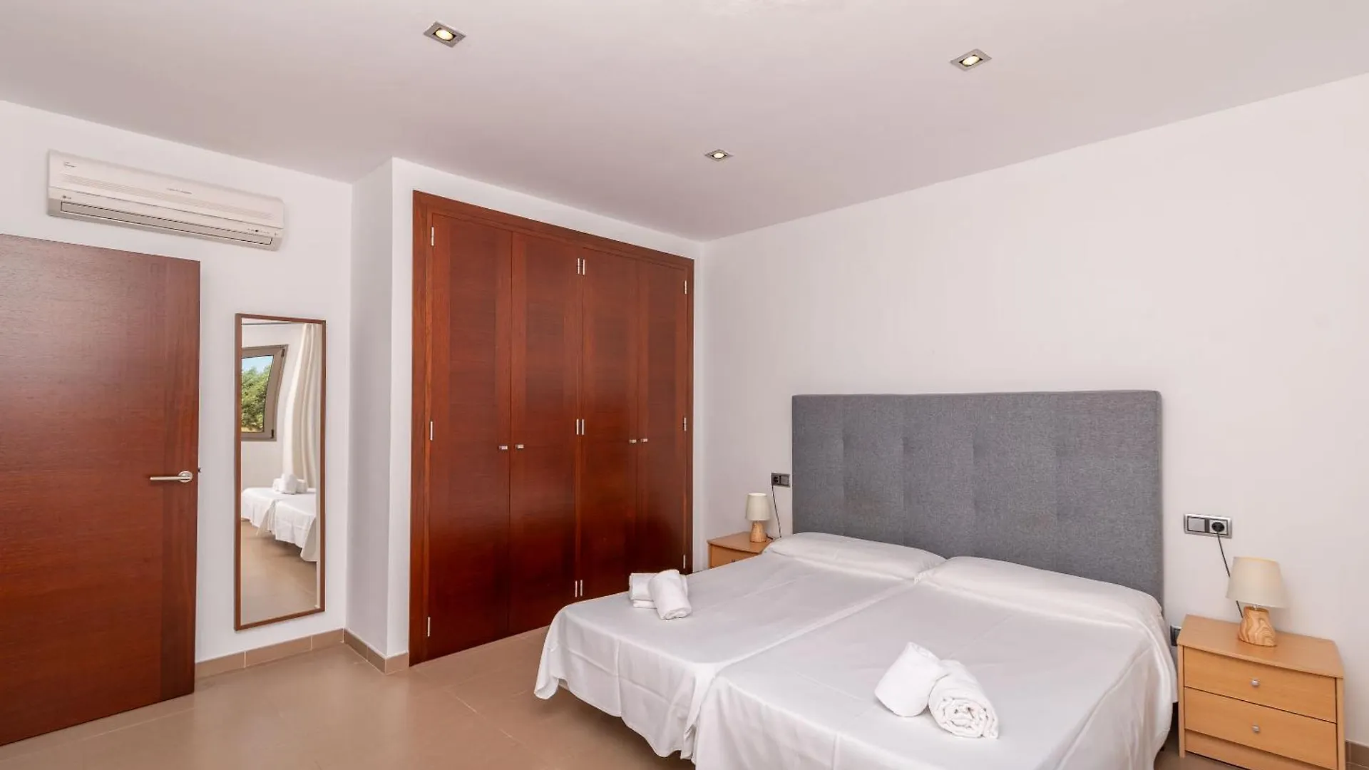 Villa Malagarba D'Enmig By Sealand Villas Pollenca